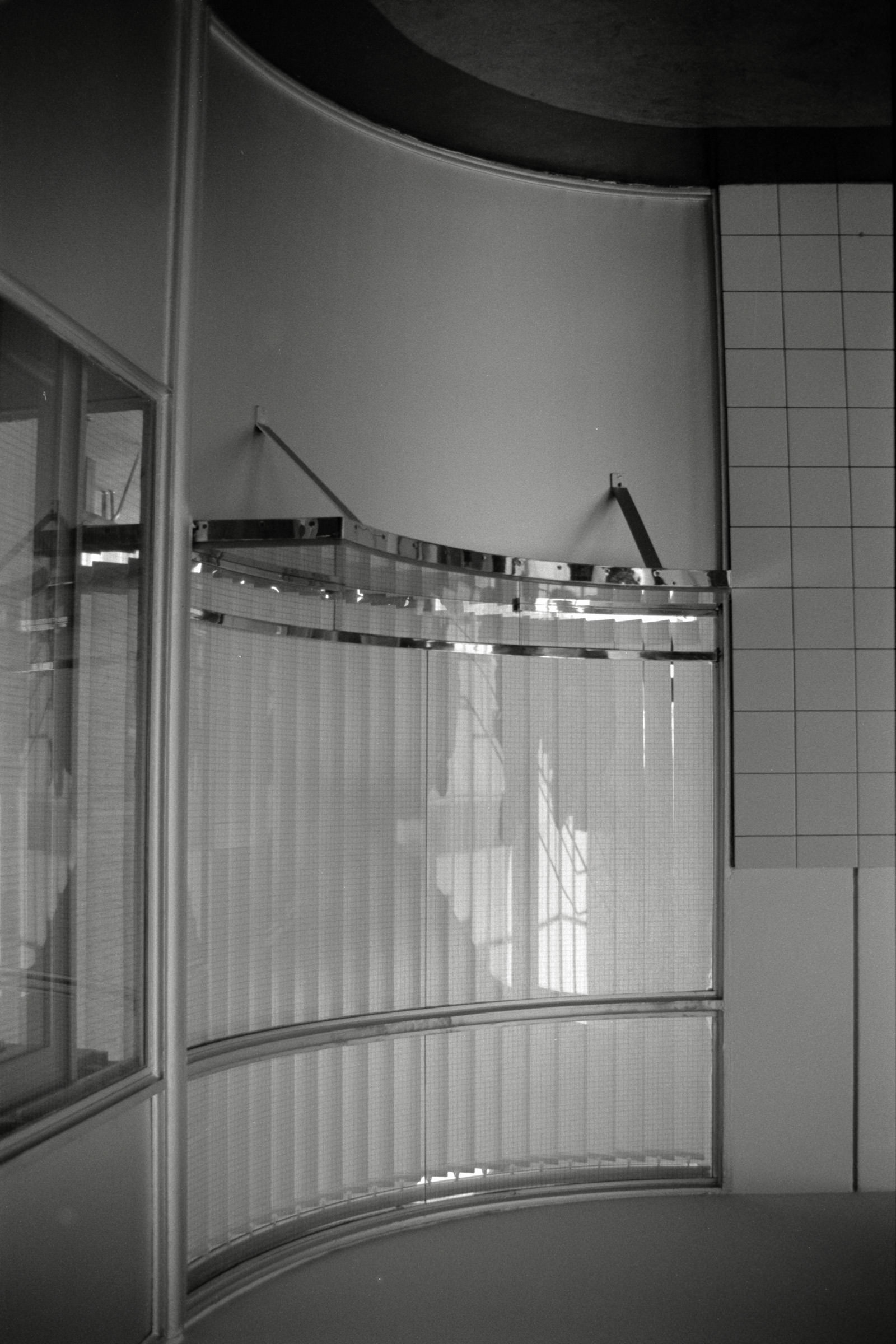 AHP F1992 06 003 sc250507 img04 NLP